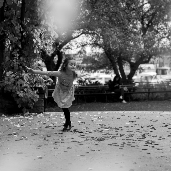 Meet your Posher, Lesley - Picture 1 of 1